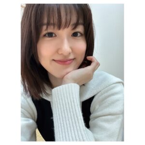 Suzuka Ohgo Instagram - お疲れ様のシュークリームを頂いた後のわし😇
#皆様も #お疲れ様 #👏 #お昼前だけど #我慢できなかった #😇