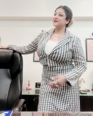 Sweety Chhabra Instagram - Good evening dosto ❤️
Kaise ho aap Sab 
#workmode