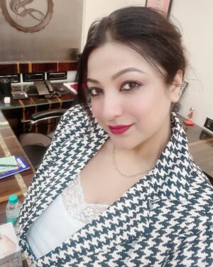 Sweety Chhabra Instagram - Good evening dosto ❤️
Kaise ho aap Sab 
#workmode