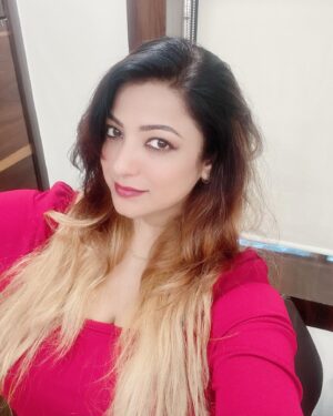 Sweety Chhabra Instagram - Good evening dosto ❤️

*Two rules for peaceful life :*

*Depression in failure should not go to heart,*
*Ego in success should not go to brain.*