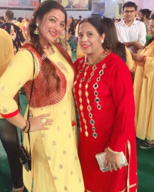 Sweety Chhabra Instagram - Happy Mother’s Day my strength my strong mom❤️
love you a lot 
Always be healthy and happy mom🙌 

(वात्सल्य, धैर्य, त्याग और ममता की प्रतिमूर्ति देश एवं प्रदेश की समस्त माताओं को अन्तरराष्ट्रीय मातृ दिवस पर हार्दिक बधाई एवं शुभकामनाएं।

#MothersDay2024  #WorldMothersDay2024
