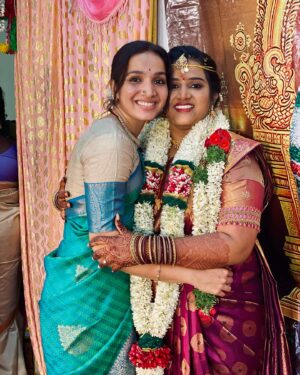 Swetha Gai Instagram - Always a third wheel 🤷🏻‍♀️
Also this wonderful saree is from @srikumaranstores1955 ❤️

#longtimenosee