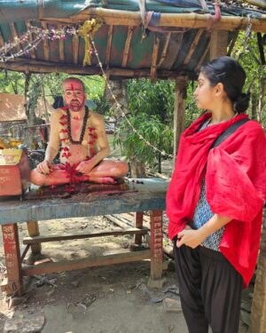 Swetha Gai Instagram - Real hunger is satiated through the eyes- Pradeepto

25.04.2024- A day with Tarama & Bama Khepa at Tarapith 🌺

Who is Pradeepto? 
The Sadhu in the 7th Slide.