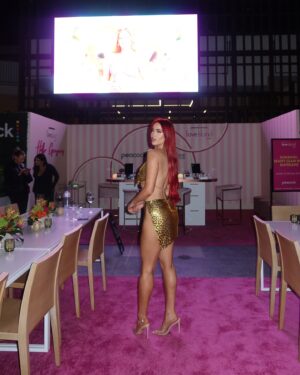Sydney Paight Instagram - So much fun getting to meet everyone at the @loveislandusa pop up ❤️‍🔥 watch season 6 now streaming on @peacock @peacocktv can’t wait to see which of y’all make it from the pop up to the big screen 😻 #peacockpartner #loveislandusa