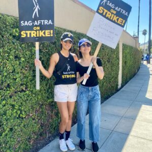 Sydney Viengluang Instagram - Congrats to our WGA siblings! Let’s bring this home strong SAG!! ✊🏽🪧💪🏽 

#sagstrong #sagstrike #hollywood