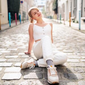Sylvie Filloux Instagram - @laurent_masure Un grand merci à @shoeshopatrick et @tally_weijl #paris14 #soleil #hoff #couleurs #shoes