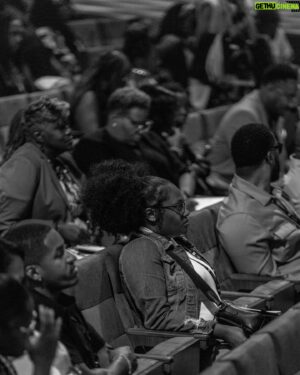 T.D. Jakes Instagram - Swipe ➡️ to see moments from our dynamic panel on Access to Capital: Orchestrating Financial Flourish! Frank Holland (@frankcnbc ), Bob Greene (bgnupe ), Nicole Elam (@natbankers1927 ), and Felecia Hatcher (@feleciahatcher ) shared essential strategies to navigate the funding landscape for entrepreneurs.

The discussion emphasized collective success and long-term financial growth. Be part of the dialogue at #GoodSoilForum25. 🌐

Visit https://www.goodsoilforum.com/event or click the link in bio for early registration! 🎟🌱✨

#GoodSoilForum #GoodSoilForum2025 #GoodSoilForum25 #HustleToHarvest #Entrepreneurship #Business #Dallas #Texas #BusinessConferences #SummerEvents