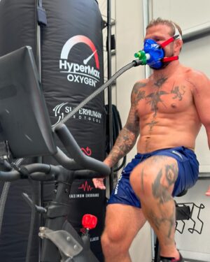 TJ Dillashaw Instagram - EWOT with @davinci_medical #superhuman