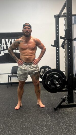 TJ Dillashaw Instagram - Want to put on weight? Then you have to lift your legs. 
.
Little example of my meathead leg routine. #MayhemStrength
@onlyfans