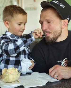 TJ Dillashaw Instagram - Favorite day of the year is always my son’s Birthday. He planned a day of Pancakes for breakfast and lunch, imaginary games with dad, arcade, ice cream Sundays, mall shopping with bday money, and finished it off with his favorite food, sushi 🍣. Oh and he got to stay up late and go to bed with me. I think me and @rebeccadillashaw had just as much fun as him. Till next year buddy 👊🏼
.
@jaxxon