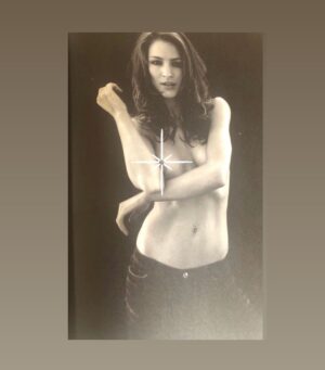 Tabrett Bethell Instagram - ***
Black Hair
Chadwick Days
25
And my favourite jeans 

👖📸🖤

#blackandwhitemagazine