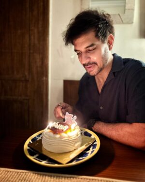 Tahir Raj Bhasin Instagram - this is a delayed birthday photodump ✨
#latergram #foodcoma #feastweek