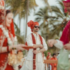 Tahir Raj Bhasin Instagram - Throwback to the Kerala wedding week #BhaiKiShaadi #Tbt