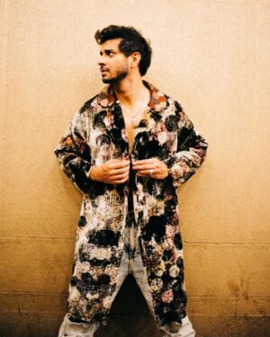 Tahir Raj Bhasin Instagram - effortless

Images : @bharat_rawail
Style : @pallakhshah
MuA : @namratagurbanihairandmakeup
Wardrobe : @yavi @inoxjewelryin
Video : @onegreymood
.
.
.
.
.
disclaimer // herbal cigarettes were used while shooting for these images. smoking kills.