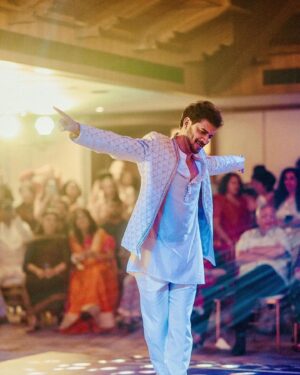 Tahir Raj Bhasin Instagram - बारी बरसी खटन गया सी ✨
The Sangeet ! 
.
.
@contrastbyparth @stylisttsahilgulati @niddhii_jain 
#TanMel #BhaiKiShaadi
#GreatIndianWeddings #Kerala