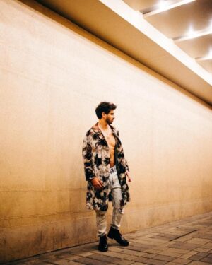 Tahir Raj Bhasin Instagram - effortless

Images : @bharat_rawail
Style : @pallakhshah
MuA : @namratagurbanihairandmakeup
Wardrobe : @yavi @inoxjewelryin
Video : @onegreymood
.
.
.
.
.
disclaimer // herbal cigarettes were used while shooting for these images. smoking kills.