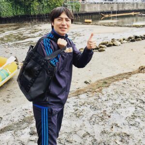 Taichi Masu Instagram - 🌏
海も、暖かくなってきました。

海の中の温度は、
私たちが感じている外の気温よりも
ちょっと遅れて上がってきます🐟

#鉄腕dash
#目覚めた春の生き物たち
#近々お伝えできそうです

#４月からロケの新しいお供は
#卒業祝いでもらった
#アウトドアの使い勝手抜群なバッグ

#山下健二郎 さん
#良い意味で
#ボロボロになるくらい使います！笑