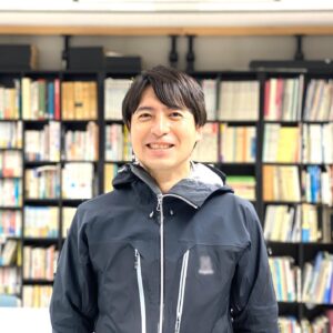 Taichi Masu Instagram - 📺🌏
本日の「真相報道バンキシャ！」
冒頭でご報告させて頂いた通り、

３月で
１６年間お世話になった日本テレビを退職し、
４月からは
同志社大学ハリス理化学研究所の専任研究所員として、
より良い科学の伝え方(サイエンス・コミュニケーション)を
研究、同時に実践していく道に進むことに致しました。

すぐに何かを変えられるとは思っていませんが、
アナウンサーとして積んだキャリアに、
これから違う能力を学び加えることで、
バンキシャを通して
新しい伝え手の形を模索していきたいと思っています。

今回、
まだ研究者としての実績もない私を受け入れて下さった
同志社大学ハリス理化学研究所には、
感謝の気持ちとともに、これからの活動で応えていく所存です。
また、
テレビの世界から程遠くアサリを研究していた
変わり者を採用してくれたばかりか、
分不相応と言える立場にまで
抜擢し成長させて下さった日本テレビには、
心の底から感謝しています。

「真相報道バンキシャ！」をはじめ、
これから様々な場を通して
研究の成果を還元していければと、
決意を新たにしております。

この１６年間の
大切な“ファースト・キャリア”で培った経験を活かし、
お世話になった皆様、
そして何より、
温かく見守って下さってきた視聴者の皆様に恩返しできるよう、
新しい道へ進んでいこうと思います。

引き続きどうか、よろしくお願い申し上げます。

#画像は単なるイメージです 笑
