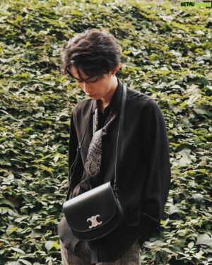 Taiyu Fujiwara Instagram - TRIOMPHE BESACE
@celine #CELINEHOMME #SUPPORTEDBYCELINE