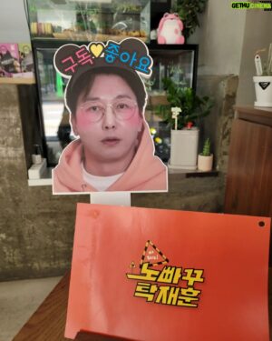 Tak Jae-hoon Instagram - @noback_tak 에서 인스타라이브로
팬미팅 생중계 합니다! 3시부터~