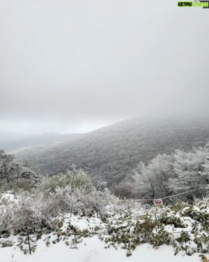 Tak Jae-hoon Instagram - #오늘한라산뷰🗻 #난당분간못걸어다닐예정 입니다
