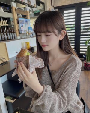 Takei Sara Instagram - 🍔