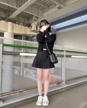 Takei Sara Instagram - 全身黒