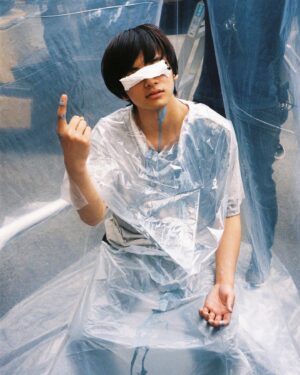 Takumi Kitamura Instagram - 僕はね、シガテラの主人公みたいに日々自問自答ばかりしていてね。まあある意味生き甲斐みたいなところもあってね。毎日頭が爆発するんじゃないかってくらい考え事をしているのね？それでね、僕はやっぱり僕ではない時間が気持ちよかったりするんだと思うのね。芝居や歌が好きなのはそういうことなのさ。要するに、僕は今モーレツに仕事が楽しいんだよね。

"サヨナラまでの30分"を撮影してた頃、なんだかワクワクしてたなあーって思い出したんです。まだまだ人生は動き出していなくて、でもなんか漠然とこれから楽しい予感がしていた感じ。

昨日、地元の親友の結婚式に参加してきた(結婚式自体は、映画の撮影で間に合わなかったのだけれども)懐かし話もソコソコに、幸せのお裾分けをしっかり頂戴して今日に至るわけであります。

さて、宮城県にお集まりの皆皆様。
水やりのお時間です。