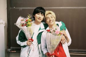 Takumi Kizu Instagram - 佐原先生と土岐くん
先生の思い出集

花束持ってる先生は泣き疲れた顔してます

伝えたいことは全てインライで伝えた。
最終回楽しんでください😊
#ドラマ佐原先生と土岐くん
#さはとき