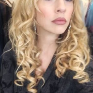 Tamara Aleksić Instagram - 🙀 ‘Maciji krik’

@senkasila 🌸
@marjanovic_mara_ 🌺
@denesavic 🌻