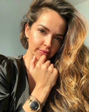 Tamara Duarte Instagram - Holiday shopping is officially in full force and you do not want to miss out on @danielwellington’s Black Friday offers. You can get 50% off select styles, or a free accessory with any regularly priced watch. Both of these offers work in addition to my 15% off code which is TAMARADUARTE Head to their website or stop by one of their stores to take advantage of this offer before it is gone #danielwellington #ad #tamaraduarte