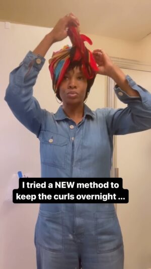 Tamberla Perry Instagram - Im tired as hell!😂😂 

Y'all check out the previous 2 post hair mishaps to understand how we arrived at this method!!!

Shout out to all ma ladies who tried to help!! Y'all just need some good back support and you too can have fresh curls in the mornin'! Increase your Faith!!!!!😂😂❤️❤️

#naturalhair #washngo #curlyhair #4chair #reelsinstagram #funny #comedy #briancourtneywilson #increasemyfaith 
#foolish #hairchronicles #naturalhairjourney