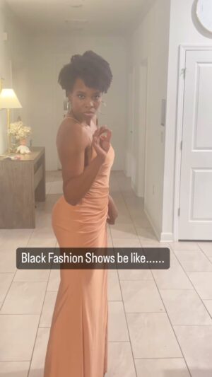 Tamberla Perry Instagram - They gone hit you with the mannequin turn every time!!!! But they be the boooomb!! 
Where my #ebonyfashionfair models et?

#fashionshow #catwalk #blackfashionshow #comedy #funny #reelsinstagram #fyp #model #fashionfair #ebonyjet #beautyoftheweek #mannequinturn #mannequin