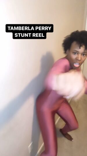 Tamberla Perry Instagram - Guys please forward my reel to anyone casting/looking for Stunt women! I'm your girl!😂

Tag your fave casting director!!

@stewarttalentchicago @stewarttalentnewyork @stewarttalentlosangeles I'm ready! 

#stunts #stuntwoman #sagaftra #comedy #jokes #reelsinstagram #funny #laugh #actress