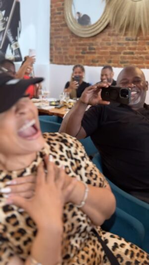 Tamela Mann Instagram - We arrived in Philadelphia for @july4thphilly and the weather changed our plans. The crew that could arrive without weather delays took us to lunch @aminaphilly and baby we ate! 

The staff served us so well, Ebony was so kind and the GM kept sending amazing menu items our way, next thing we knew my new single #WorkingForMe began to play and Amina’s  turned into a Hallelujah Brunch!!! 

Thank you to everyone who made us feel at home and for your support of David & I! God is always #WorkingForMe in every situation, and if He can do it for me He can do it for you too! 

Oh and y’all show some love to my male chorus backing me up 😂 David, Charles, Theland, Jordan & Ralph! 

#WorkingForMe #philadelphia #gospel #newsingle #newmusic #praise #brunch #tamelamann #davidmann #rain