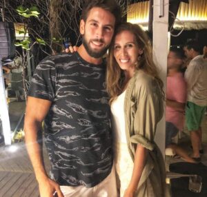 Tamer Hashem Instagram - I feel so lucky to call you my sister. Thanks for being the best .
Happy birthday my love 😘
@lanahashim