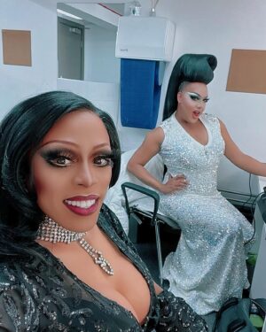 Tamisha Iman Instagram - Another fabulous night in Southport 🇬🇧@miss_alexis_mateo is always trying to out mug me. Old school Divas 😘 #tamishaiman