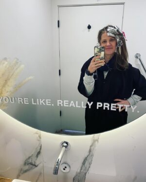 Tammy Gillis Instagram - Whoever cancelled so I could slip in last minute - YOU MISSED OUT!!!! Thank you to this literal 👼🏻 @sararosebuzz who spent four hours on making my hair look so glorious. P.S. my butt hurts 🤣
