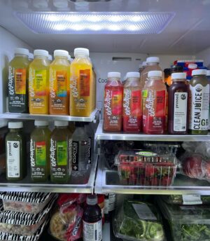 Tammy Jackson Instagram - We’re only drinking water and fresh 
cold-pressed fruit and vegetable juices over here… so good and so good for you 
🍉 🍎 🍊 🍍 🍓 🥬 🥒 💦