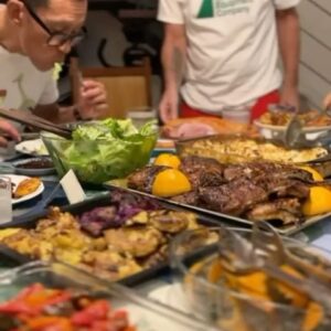 Tan Kheng Hua Instagram - I just wanted to cook. This meal was miso gochujang hoisin ribs (i couldnt decide so threw all in), smash potatoes, cinnamon pumpkin, grapefruit thai style salad, bought leg of ham, roasted root veggies, my bro’s scrumptious cauliflower gratin and sourdough were the stars. I love to cook. For her. For them. I am not a very good cook but i love to cook for people i love. And i enjoy it in a special way. I love thinking about what to cook. And googling. And youtubing. And making lists. I love timing. Scheduling. Organising. Making sure. And when i’m cooking i like having white noise and mindless moving visuals. This christmas meal prep was made with the guys and dolls of Single’s Inferno. Sometimes when something’s in the oven, i jump rope and get some exercise in. I dont need or want help. Except to clean. And i’ve got great help for that. I like to make pretty - pretty house, pretty table, pretty toilet. Auntie Win’s intricate hand crochet mats are out! And the napkin set from my wedding gift list 30 years ago! I am home for now and these are the things and people and action that is all about how i love, how i am loved, how i share, express and receive love. And there’s so much of it here, and also there and everywhere i am and go. I am having such a deeply, happy holiday, my friends. And i am deeply happy. And thankful. And i dont take these moments for granted. Ever.