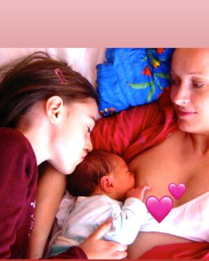 Tanja Ribič Instagram - Hvala, ljubljena, da si prišla in nam tako nepopisno polepšala svet, takrat pred osemnajstimi leti…. Moja živaloljubka, človekoljubka, vseljubka in ljubka nasploh… ❤️❤️❤️ @_ela_djuric_ @branko_djuric_djuro @zaladjuric