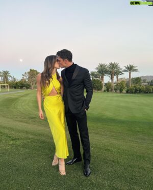 Tanner Novlan Instagram - Love in the desert. Congrats @trini1million & @marymillermethod