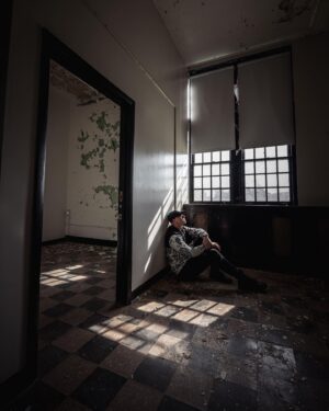 Tanner Wiseman Instagram - NEW #DESTINATIONFEAR OUT NOW!!!

You can watch the new episode right now on @discoveryplus! Also hang out with us as we live tweet the episode while me watch it on @travelchannel at 9/8c! 

This location might be the most active of the entire road trip!

📸 @alexraynelson