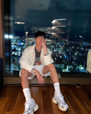Tanutchai Wijitvongtong Instagram - Osaka at night🌝 #centaragrandosaka