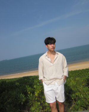 Tanutchai Wijitvongtong Instagram - Meet me at the shore🏝️