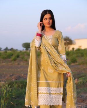 Tanvi Nagi Instagram - Thank you for immense love to the character ‘Gurbani Kaur’ from #NiMainSassKuttni2 ❤️
Running now in Cinemas 🔥