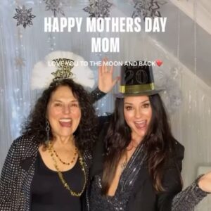 Tanya Memme Instagram - HAPPY MOTHERS DAY MOM❤️ @beverleybarberartist