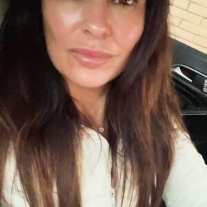 Tanya Memme Instagram - Day 6!  Women!! Have you turned your “side hustle” into a thriving career?  If you have, send me a DM! I may want to interview you!  And also, watch Sell This House on Dabl!  If you love my show you can keep watching the m Dabl!