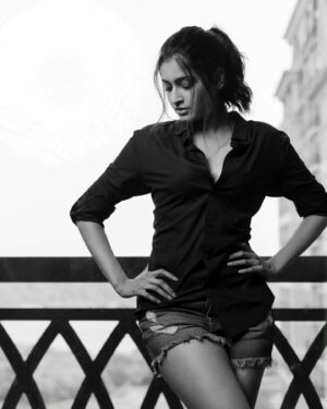 Tanya Ravichandran Instagram - That's that me, espresso !!! 🖤🤍

📸 @kiransaphotography

@teamaimpro