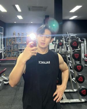 Tao Phichairak Phimonmat Instagram - อยู่นี่ร้อนจัง ห้องเธอเย็นไหม5555##MARVELCASETiFY